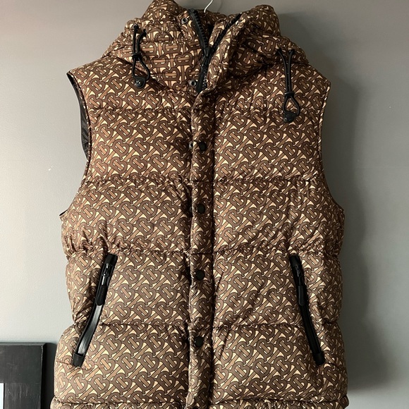 Burberry Monogram Removable Sleeve Puffer Winter Jacket - Picture 2 of 6